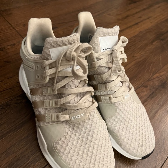 Shoes - Picture 2 of 2